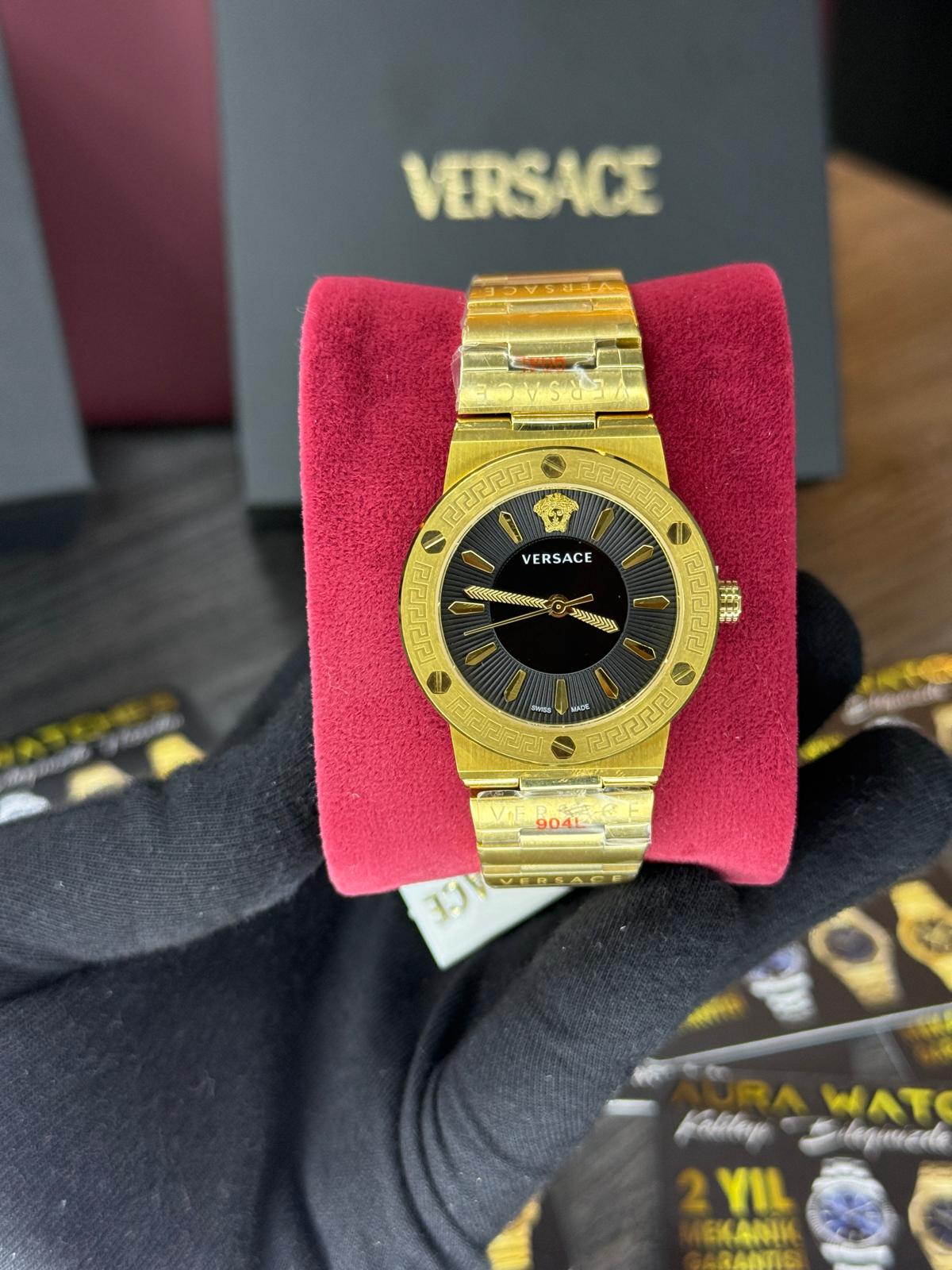 VERSACE